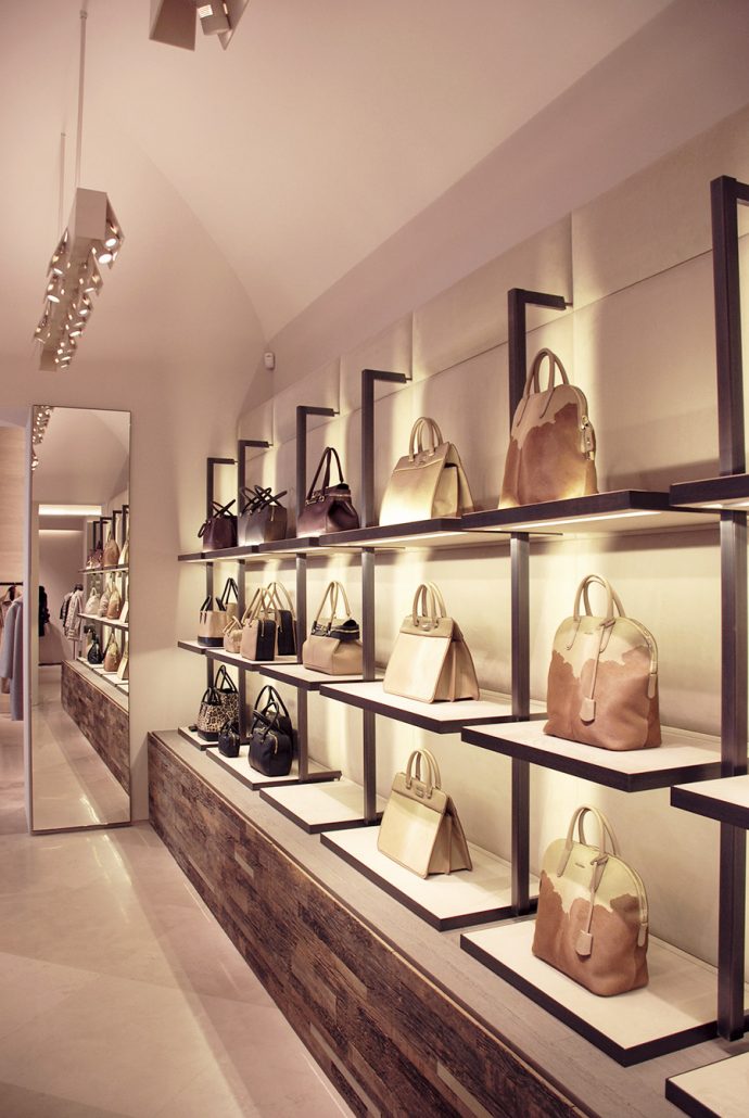 illuminazione max mara roma via condotti